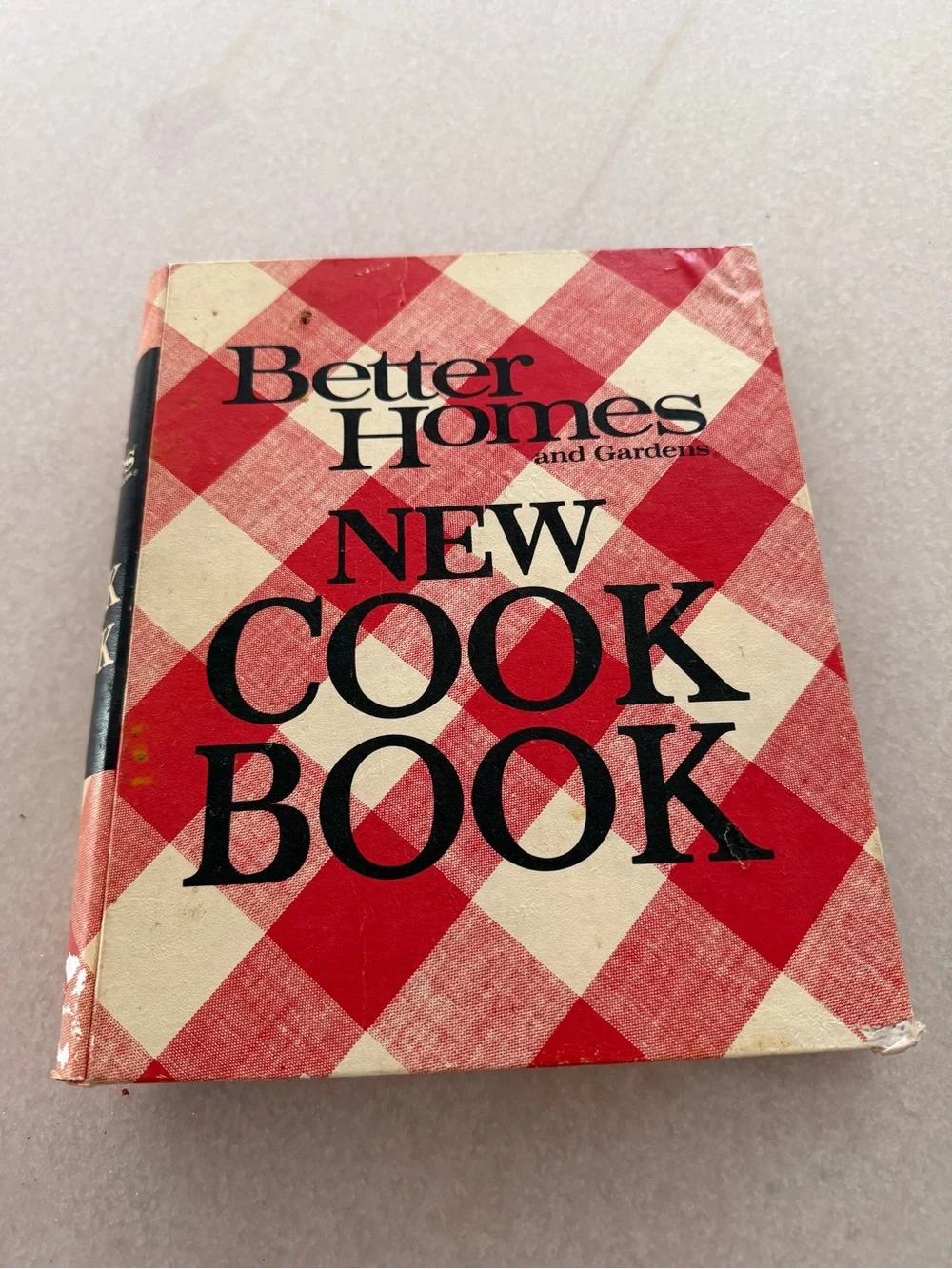 Better Homes And Gardens Cookbook - Red and Cream Plaid Cover